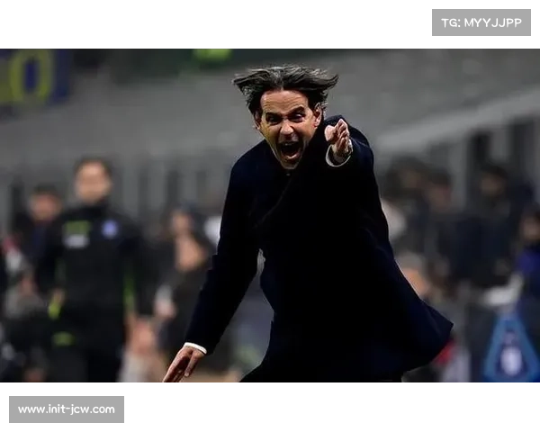 国米登顶积分榜背后:攻防均衡与劳塔罗稳定性 国米登顶积分榜背后:攻防均衡与劳塔罗稳定性