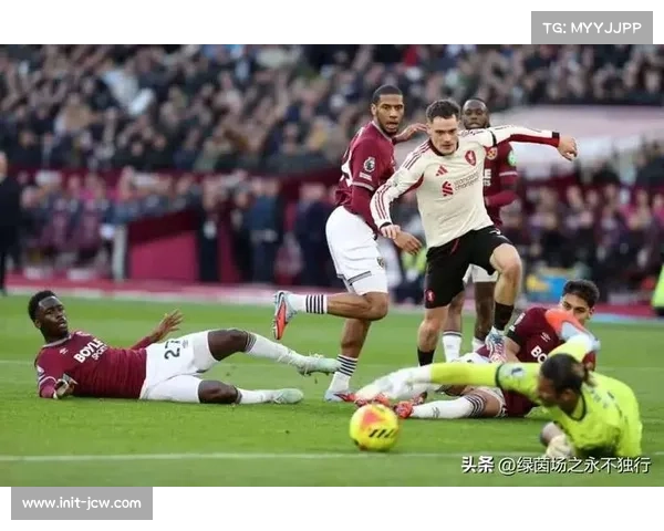 利物浦vs布莱顿一役，戈麦斯伤退萨拉赫替补登场改变战局