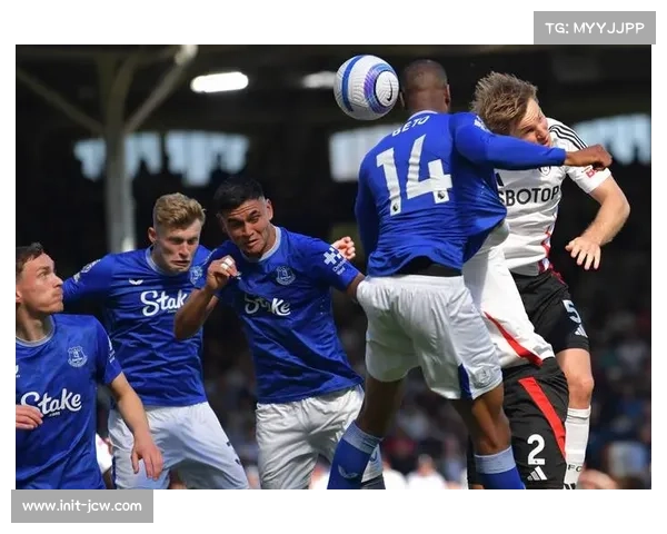 埃弗顿基恩拉头发染红，VAR判罚标准再引讨论